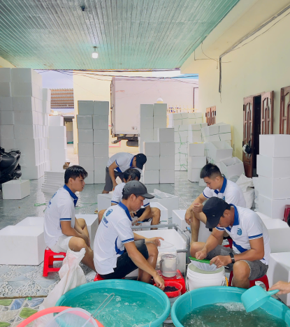 Hình Ảnh Đóng Tôm Về Cho Khách Hàng